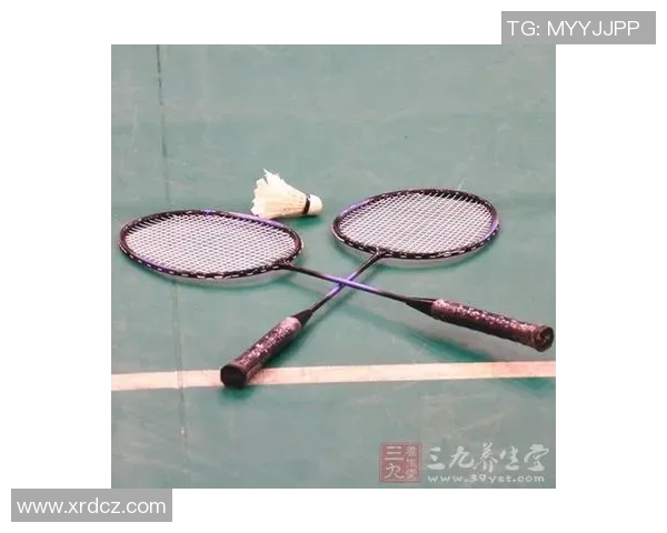 羽毛球装备选购指南：必备护具推荐与使用技巧分享