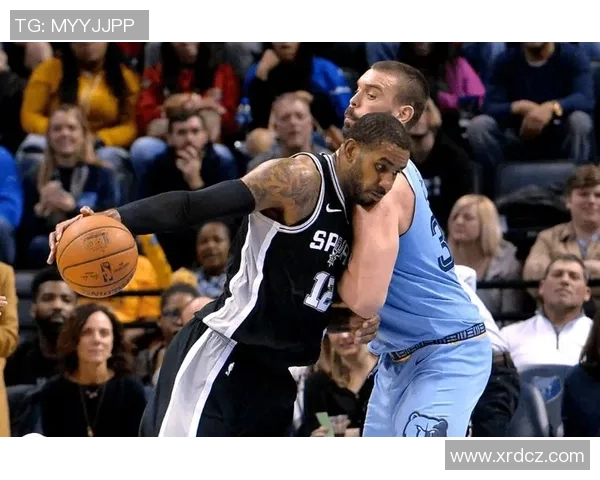 2011年NBA季后赛马刺与灰熊第五场激战回顾与精彩瞬间分析