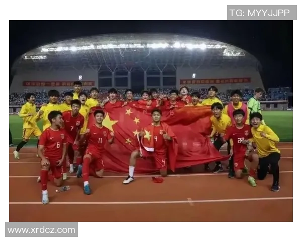 世界足球明星与中国球迷展开巅峰对决挑战赛精彩瞬间回顾 世界足球明星与中国球迷展开巅峰对决挑战赛精彩瞬间回顾